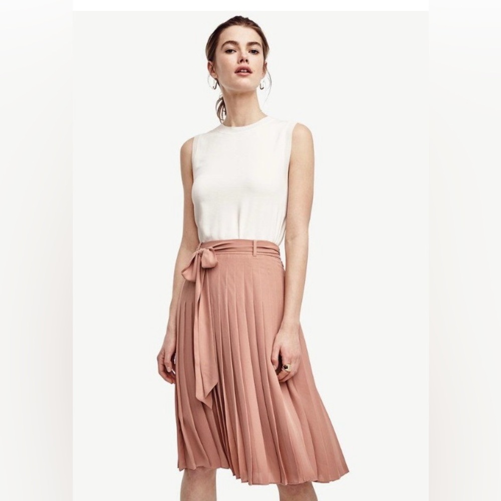 Blush Pink Ann Taylor Pleated Skirt with Tie Belt